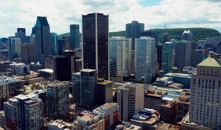 Liberté, aventure et découverte : les avantages de voyager en solo au Canada
